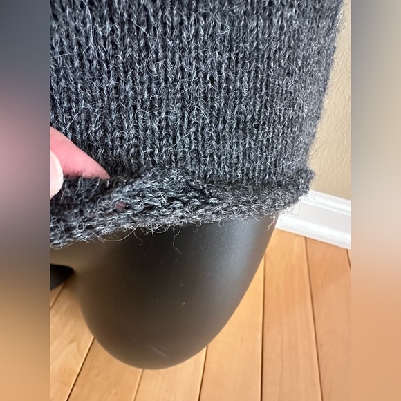 alpaca knit sleeveless mock neck • vintage asia • minimalist sweater - Picture 3 of 14